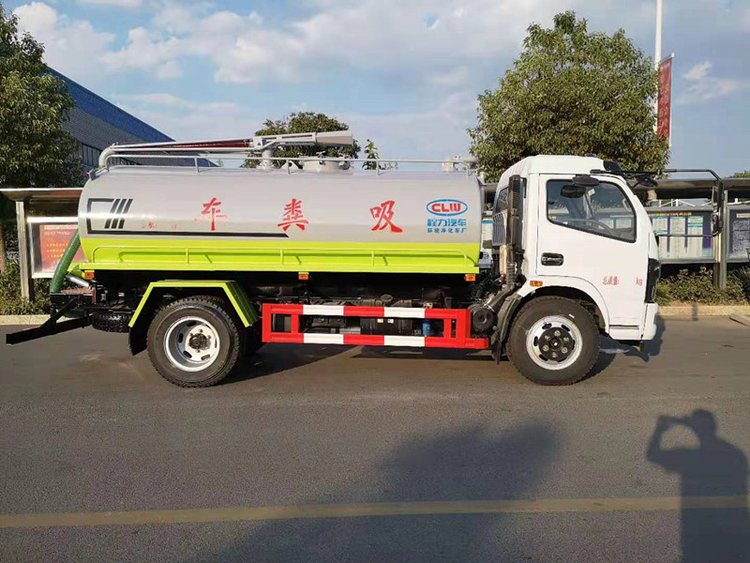 東風(fēng)小多利卡5方吸糞車